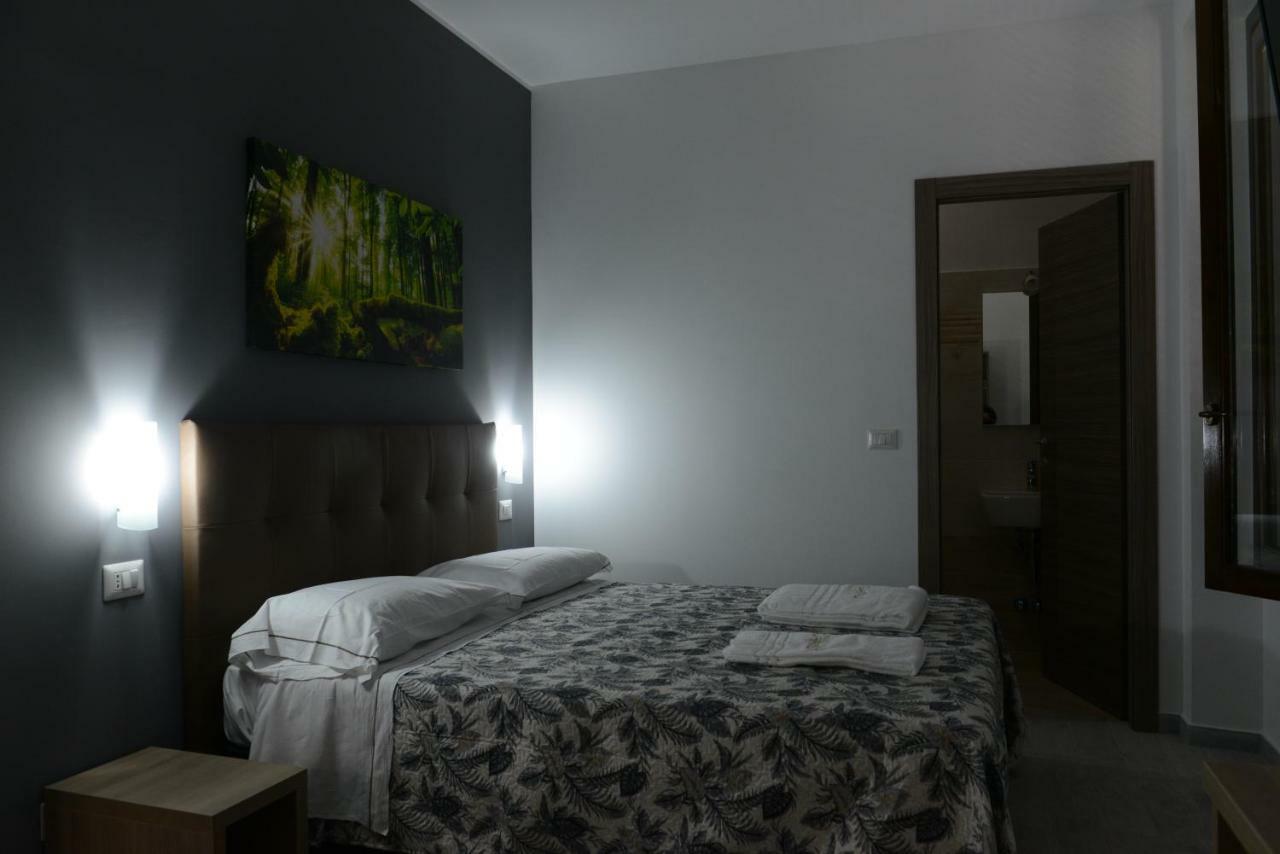 מילאנו Hotel Oregon מראה חיצוני תמונה