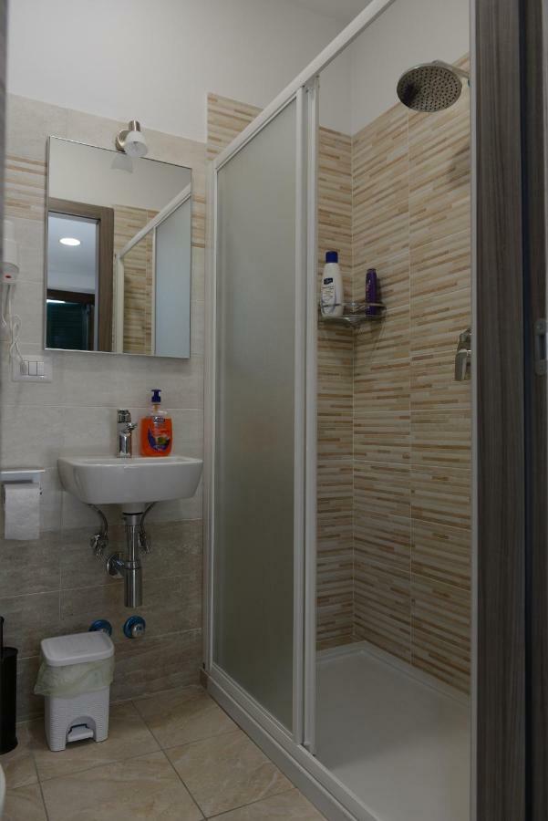 מילאנו Hotel Oregon מראה חיצוני תמונה