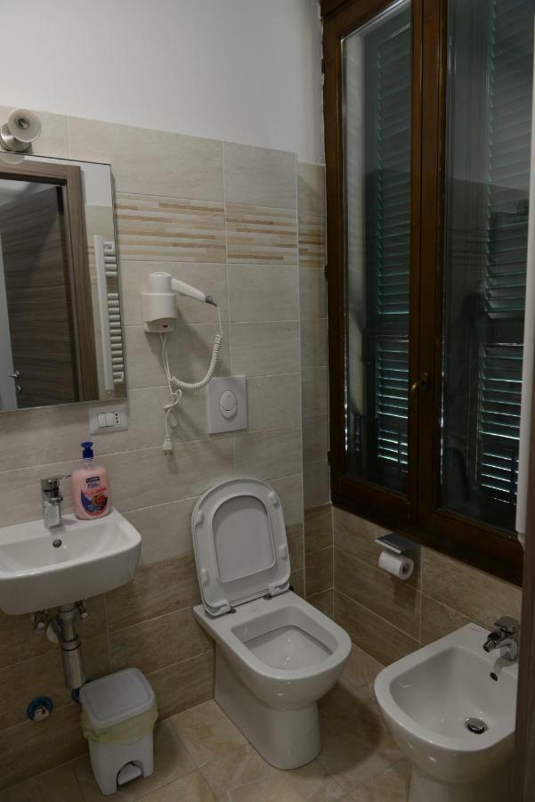מילאנו Hotel Oregon מראה חיצוני תמונה