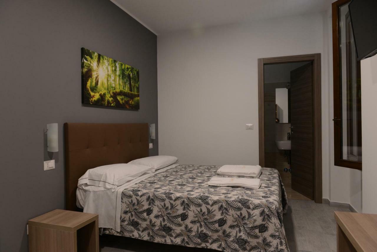 מילאנו Hotel Oregon מראה חיצוני תמונה